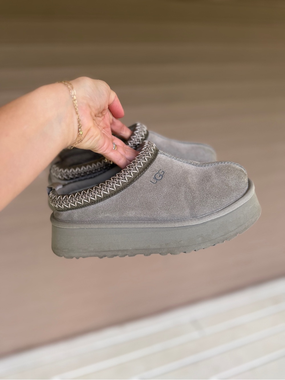 Tasman Ugg platform grey